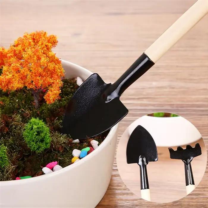 Ensemble d'outils de jardinage multifonctionnels pour plantes domestiques et jardins familiaux avec pelle multifonctionnelle et herse pour arrosage efficace et entretien facile