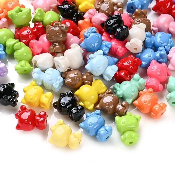Perles acryliques mélangées au hasard