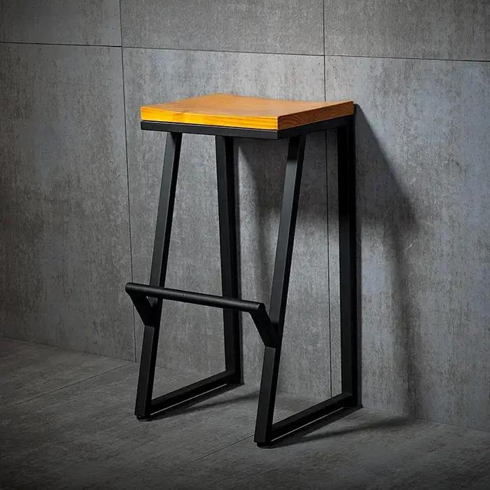 Chaise de bar minimaliste en fer à pieds hauts, sièges en bois massif, sièges de comptoir, meubles d