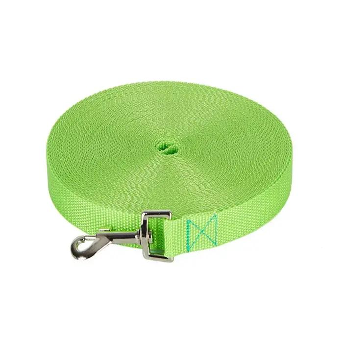 Laisse d'entraînement en nylon pour chiens de toutes tailles et saisons longues et solides pour promenades et randonnées en toute sécurité