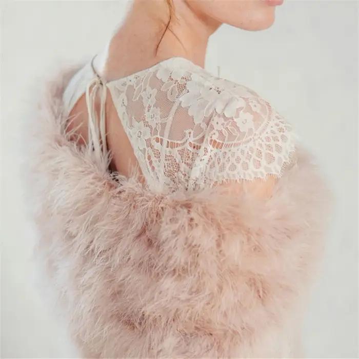 Luxueux autruche blanc plume Wrap mariée fourrure veste mariage haussement d'épaules manteau