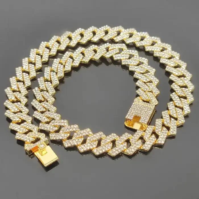 Harnais de chaîne de collier de chien en métal de luxe avec diamant
