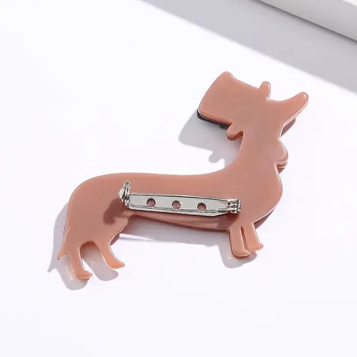 Broche Dachshunds en acrylique dorée pour sacs à dos accessoire de breloques pour amis et femmes occassions spéciales vacances de printemps