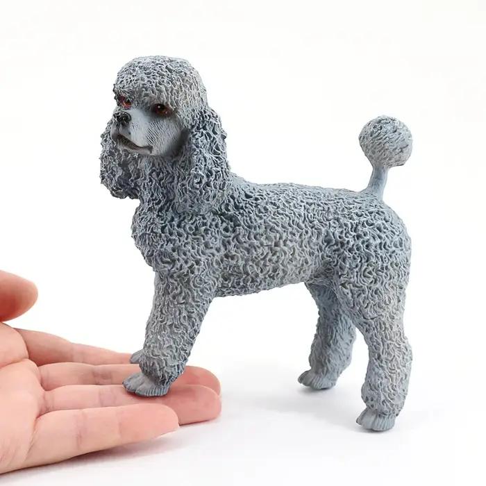 Simulation de figurine de chien pudel, décoration de la maison