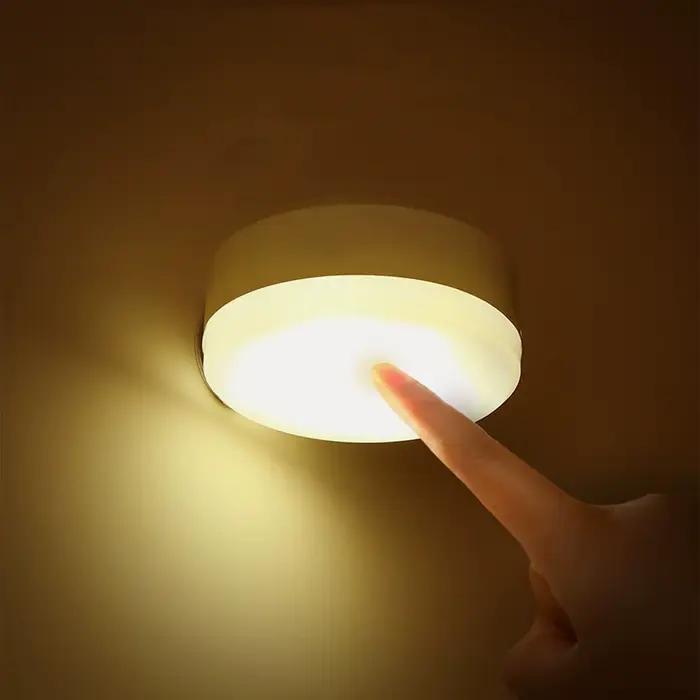 3 couleurs LED veilleuse alimenté par batterie pratique Mini lampe de nuit ronde adaptée à la maison