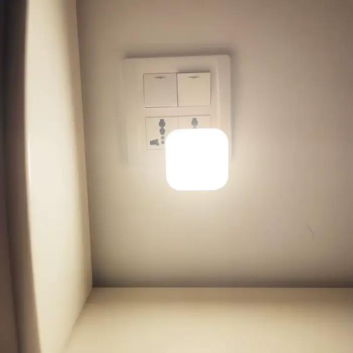 Veilleuse avec prise ue capteur de mouvement intelligent LED lampe de nuit capteur de mouvement lumi