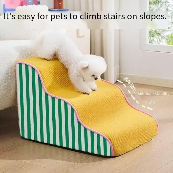 Rampe d'escalier pour chiens à rayures