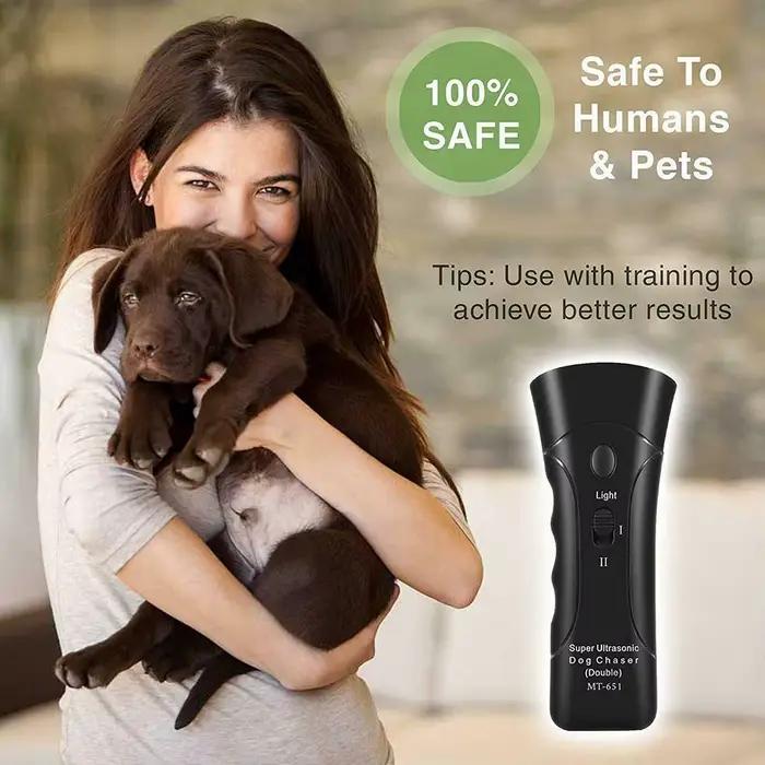 Répulsif ultrasonique pour chiens portable avec lanière et indicateur LED pour contrôler l'aboiement et l'entraînement en plein air et à la maison