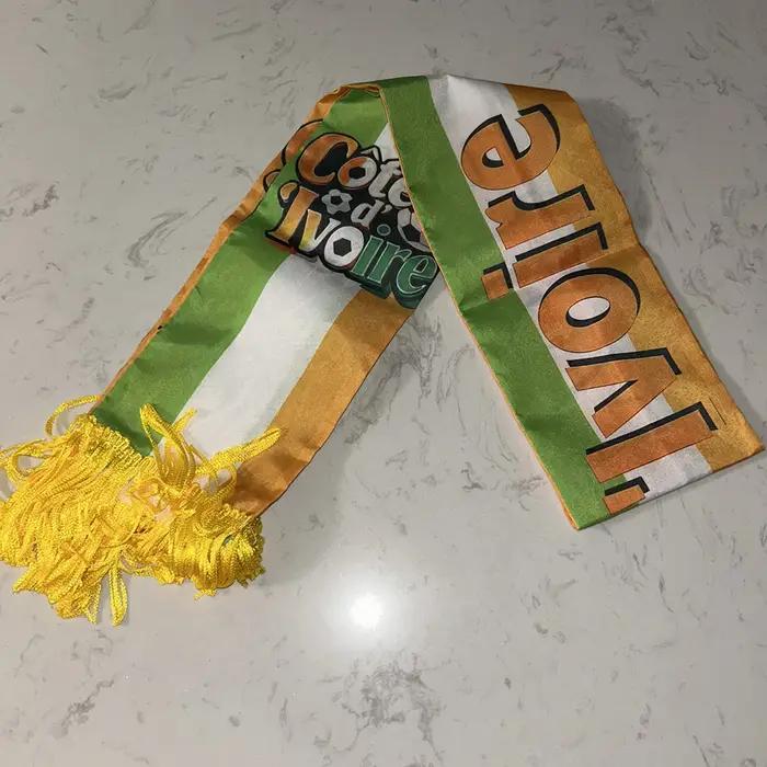 (SKY FLAG) Écharpe de la Côte d'Ivoire 14x135cm en satin double face, écharpe aux couleurs du drapeau de la Côte d'Ivoire avec pompons pour la Coupe de Football, les sports, les événements