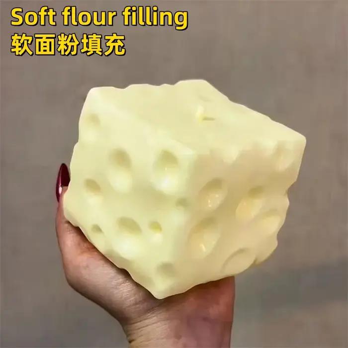 Balle anti-stress géante en forme de cube de fromage non rebondissante pour la détente et le bien-être mental et physique jouet sensoriel ASMR pour adultes occasions spéciales et cadeau festif