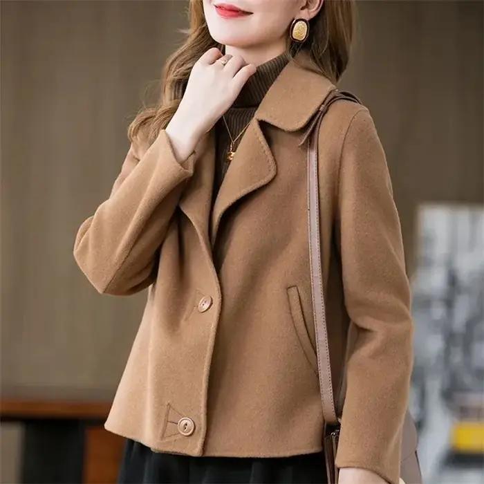 Manteau court en laine double face pour femme, veste décontractée, design moderne, couleur vibrante, col rabattu, polyester, pour les saisons intermédiaires, occasions quotidiennes