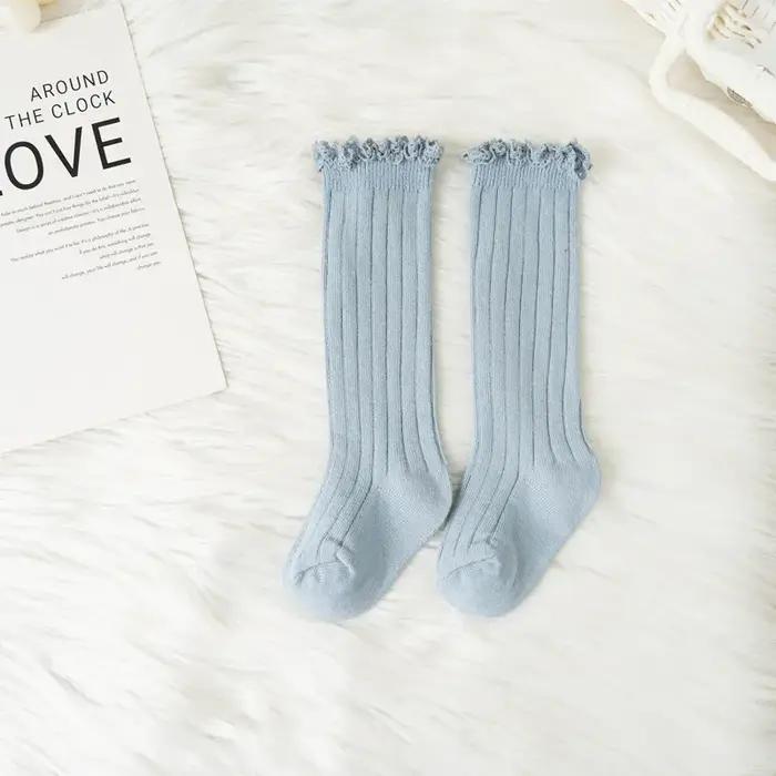 Chaussettes hautes à volants pour enfants