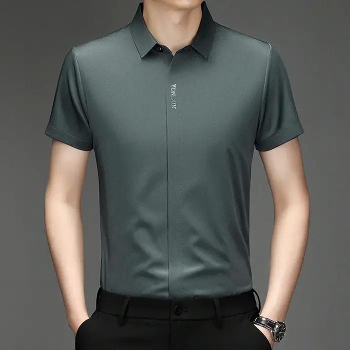 Chemise d'affaires déformable à manches courtes pour hommes