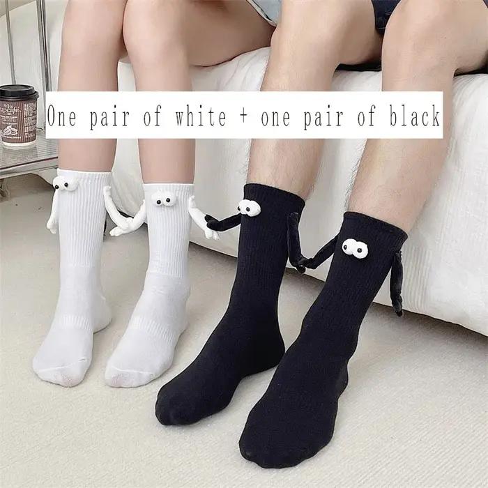 Chaussettes humoristiques adultes aimantées main dans
