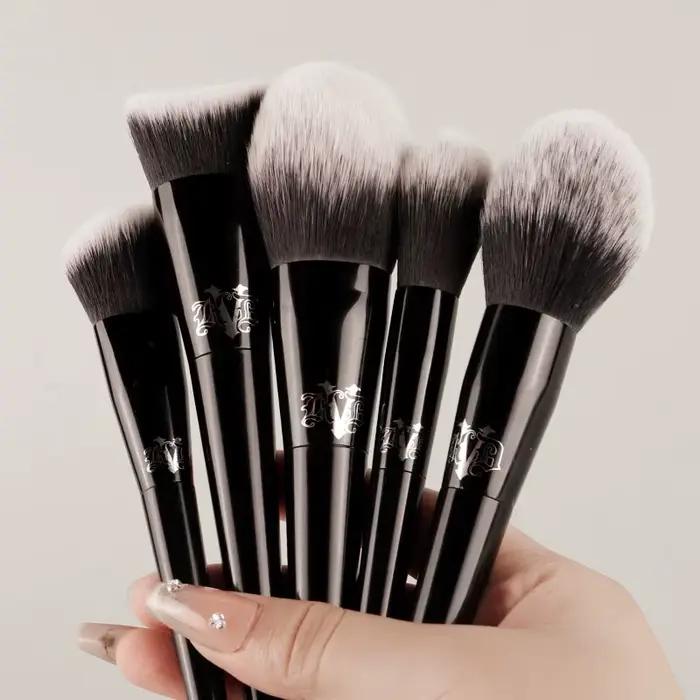 Kat Von D ensemble de pinceaux de maquillage et Kit fond de teint Blush surbrillance correcteur poud