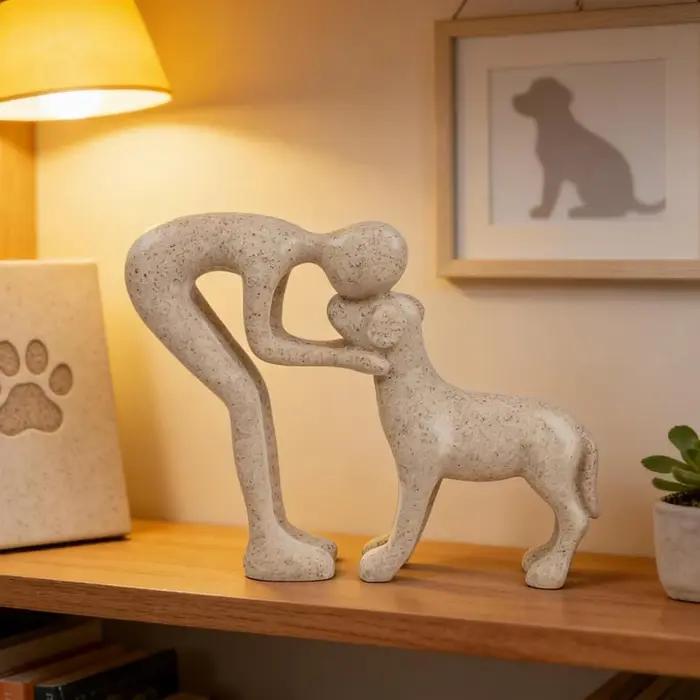 Sculpture de câlin en céramique et email gris clair pour célébrer l'amour entre humains et chiens occasions spéciales-decoration-maison-chien-amour