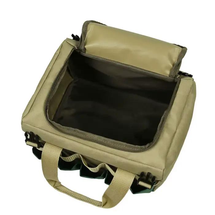 Ensemble de jardinage avec tabouret pliant et sac à outils gris clair pour un confort optimal et une organisation pratique