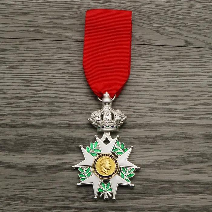 Médaille de reproduction d'insigne d'honneur des chevaliers seniors de l'empereur français Napoléon
