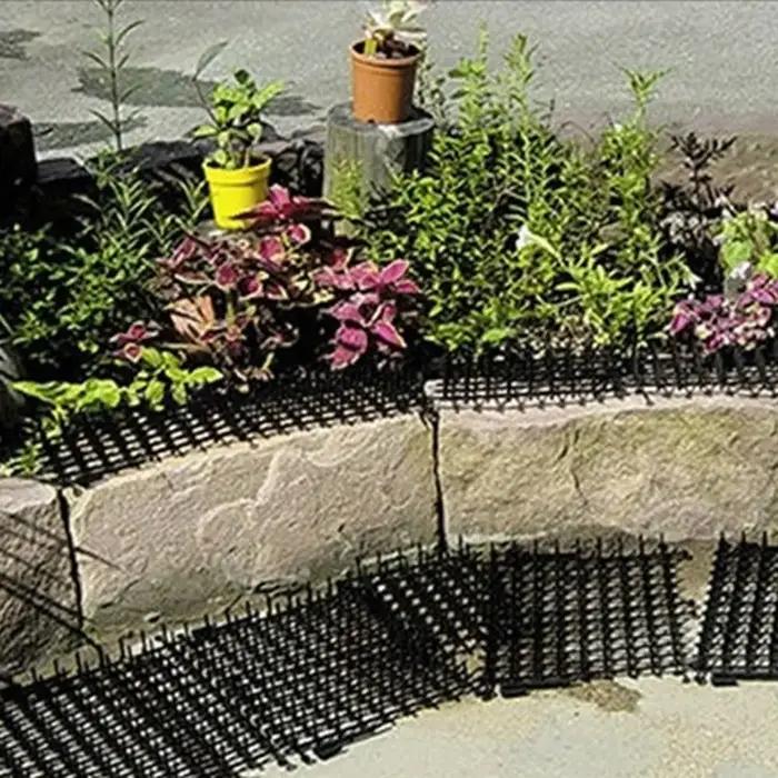 Tapis anti-griffes pour chats de 2 à 4 mètres, en plastique, avec pointes dissuasives, pour protéger jardin et intérieur, en beige, brun, or ou orange