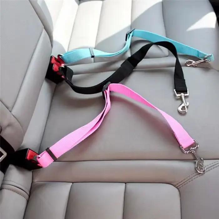 Ceinture de sécurité pour chien en nylon ajustable toutes saisons harnais de voiture pour chiens sécuritaire confortable occasions de déplacement pour animaux de compagnie
