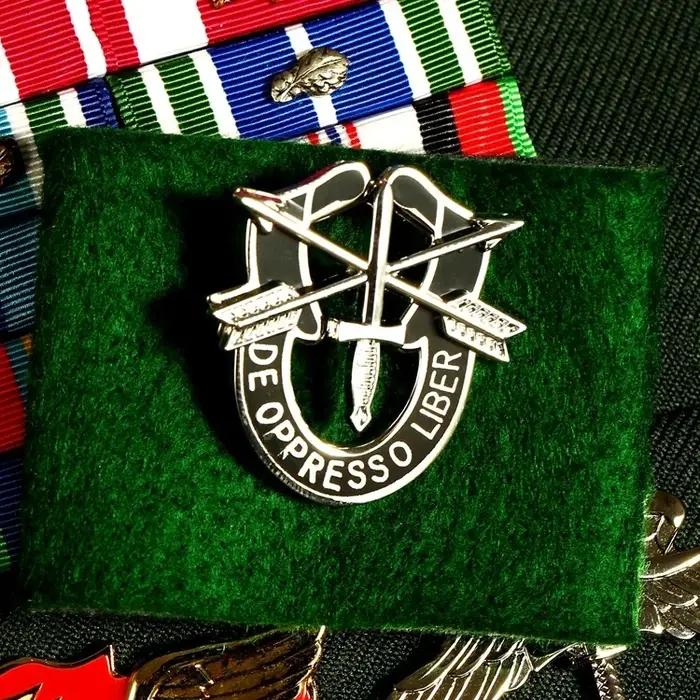 Badge des Forces Spéciales de l'Armée des États-Unis, Médaille des Forces Spéciales, Accessoire de Costume, Épingle