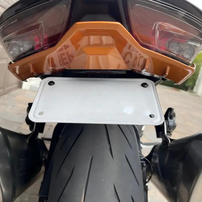 Support de plaque d'immatriculation en alliage d'aluminium anodisé noir pour Suzuki GSX1300R Hayabusa 2022 2023 2024 2025 2026 élégant à offrir pour améliorer l'esthétique et la sécurité de la moto