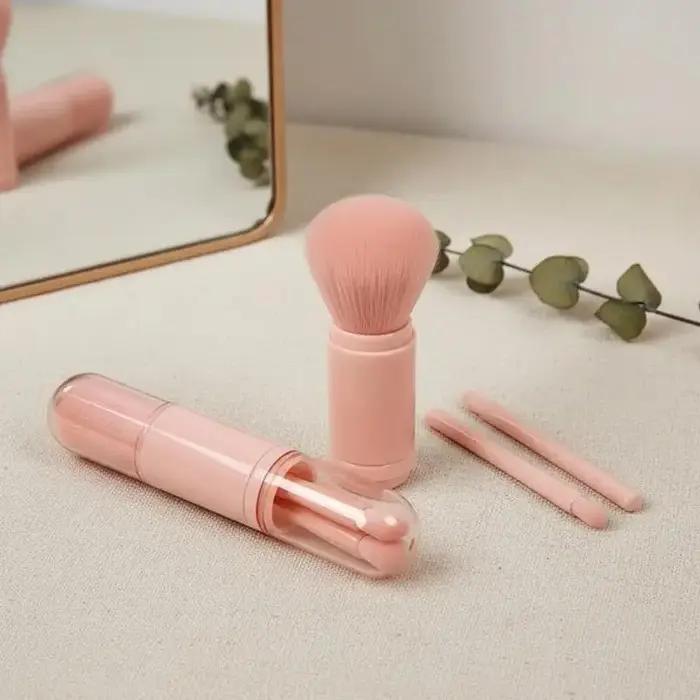 Ensemble de pinceaux télescopiques 4 en 1 pour voyageurs et mode de vie actif en plastique avec poignées colorées pour maquillage facile et élégant