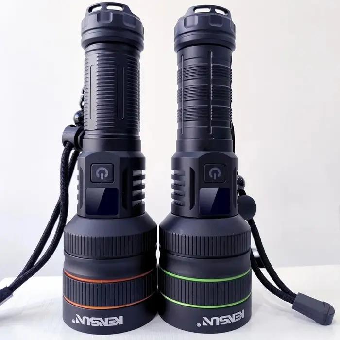 Lanterne à lumière forte, lampe de poche LED haute puissance, Rechargeable par USB, torche tactique