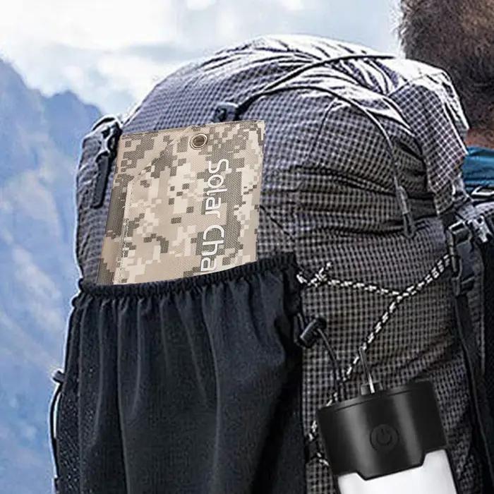 Panneau solaire pliable polyvalent pour recharger les appareils électroniques en plein air lors des voyages et expéditions en autonomie