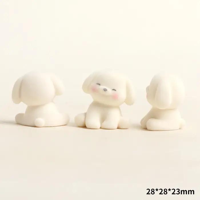 Mini figurine de chien de dessin animé en velours