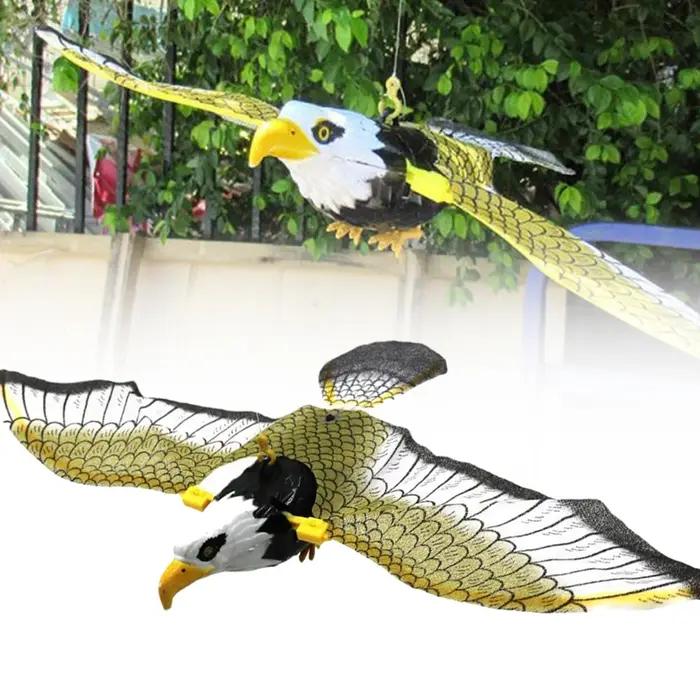 Épouvantail de faucon volant en plastique pour la protection des plantes et la décoration du jardin
