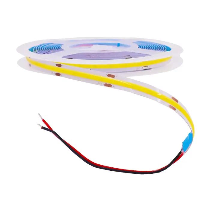 bande lumineuse led cob haute densité pour salon et décoration personnelle avec 320 leds par metre en blanc chaud bleu et autres couleurs pour un éclairage élégant et durable