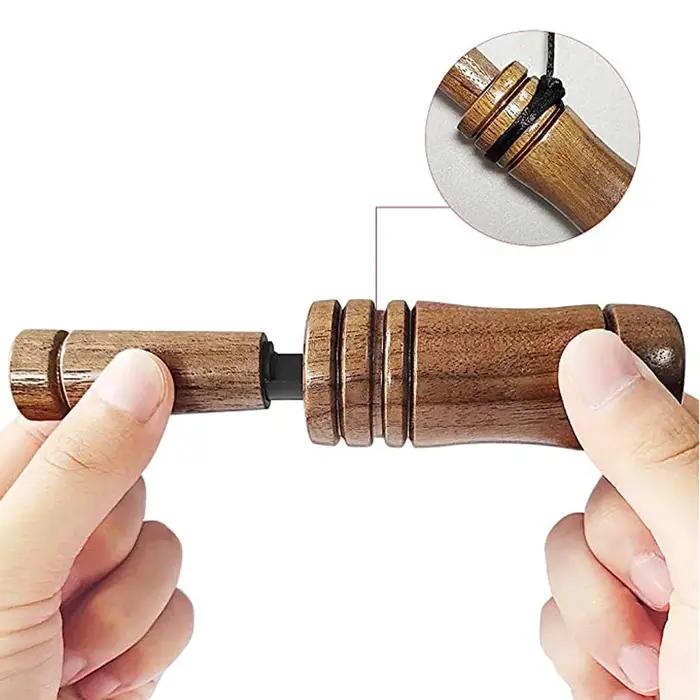 Sifflet de Chasse Leurre en Bois YTYIN Appel d'Oiseau Canard Chêne Brun Accessoire de Chasse pour Amateurs de Nature Occasions Spéciales