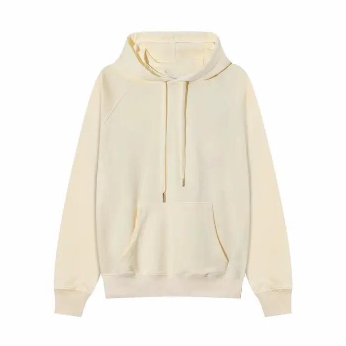 Les Français adorent les sweats à capuche brodés pour hommes et femmes. Les couples décontractés et