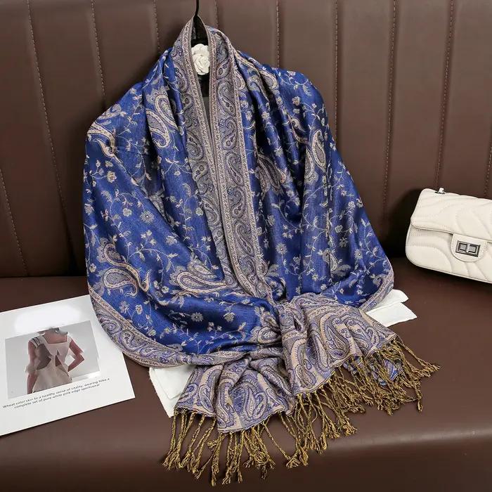 Écharpe en polyesters luxueuse avec design imprimé pour femmes, écharpe fashion personnalisable pour toutes les occasions de l'automne au printemps