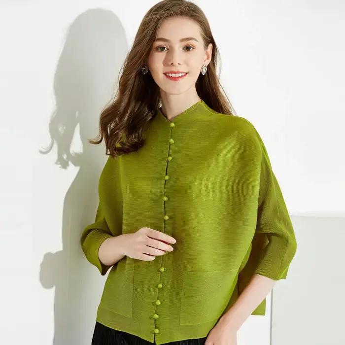T-shirt femme ample et plissé, col rond, design de poche boutonnée, couleur élégante pour toutes les occasions