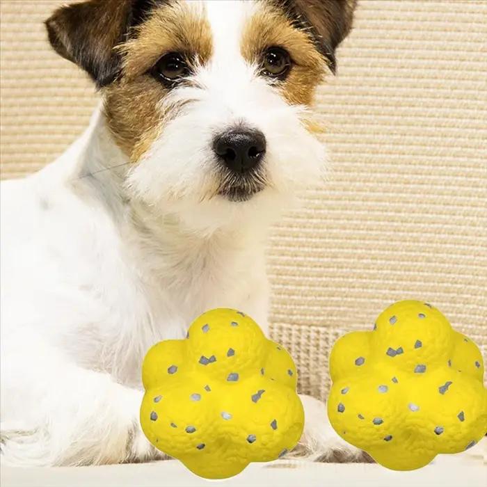 Balle à mâcher pour chien jouet interactif en plastique pour nettoyage des dents et jeu intelligent occasions spéciales pour animaux de compagnie