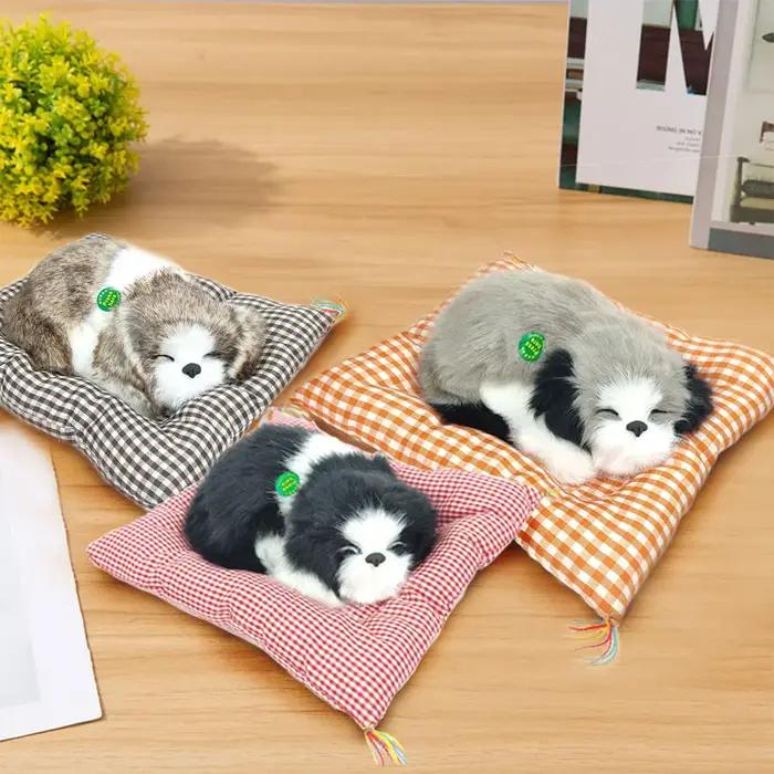 Décoration de voiture en peluche pour chien