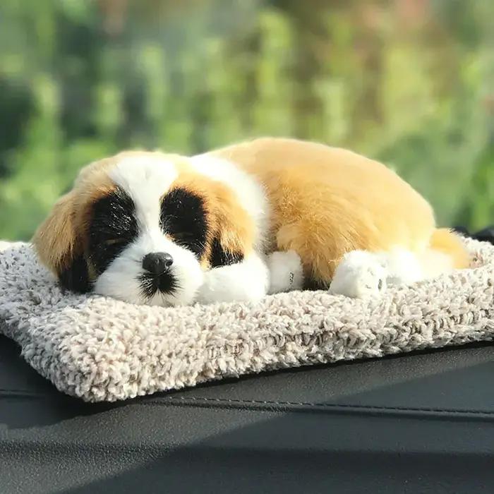 Ornement de chien mignon en peluche avec charbon de bambou pour voiture et maison ornemental décoratif auto-réfrigérant et désodorisant