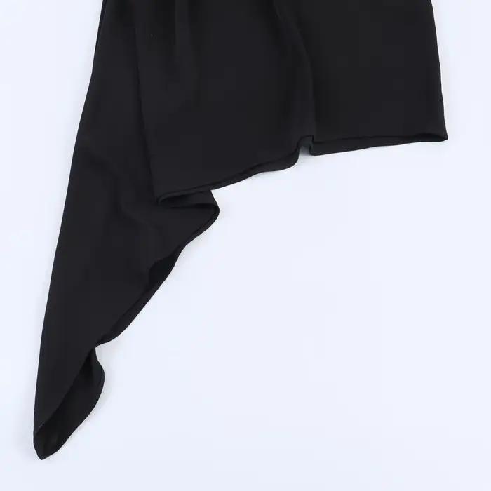 Robe courte polyester à ourlet asymétrique col rond pour femmes style urbain moderne et élégant pour sorties et occasions spéciales