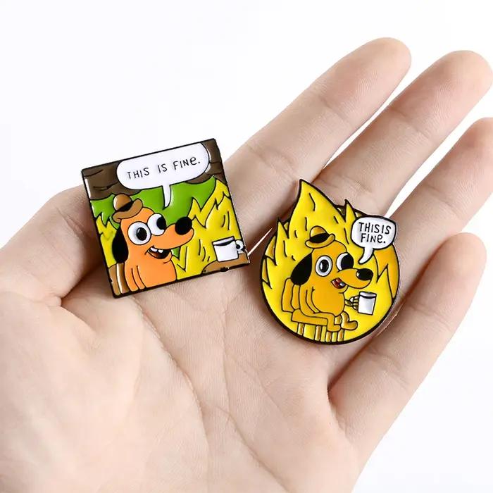 Pins de chien de dessin animé Catch Fire, épingle en émail à revers fin, broches amusantes d'humour, Badge en métal, bijoux cadeaux pour ami, vente en gros