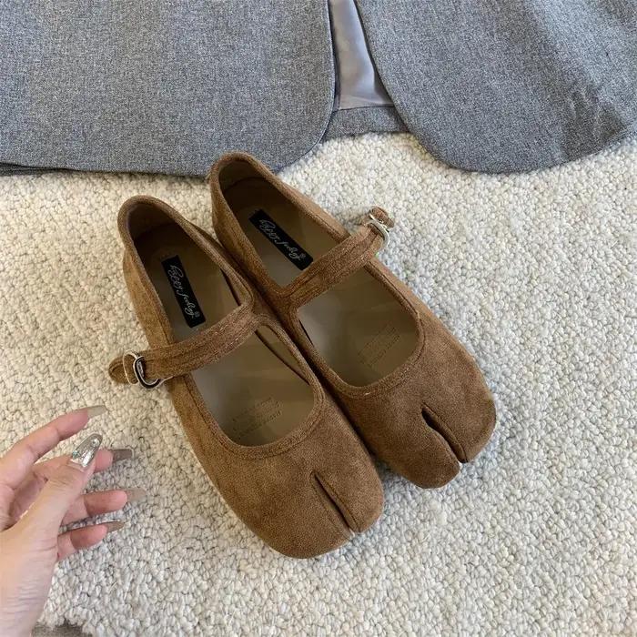 Bailamos-Chaussures plates rondes en cuir souple pour femmes