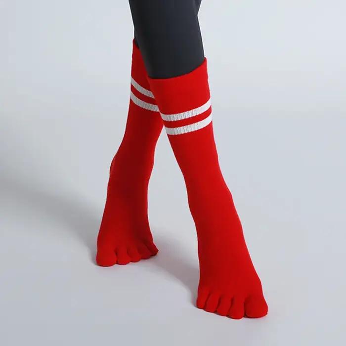 Chaussettes de Pilates antidérapantes à cinq orteils pour femmes