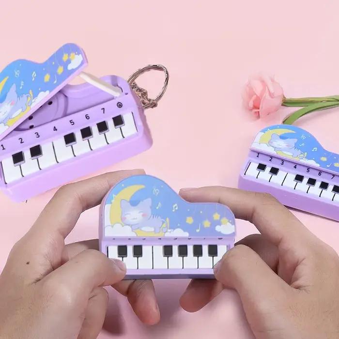 Mini porte-clés Piano de bureau, Machine de jeu de musique mignonne, pendentif de sac coloré, jouet