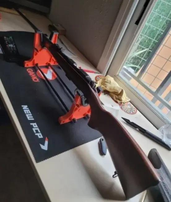Support de nettoyage et d'entretien pour armes à feu