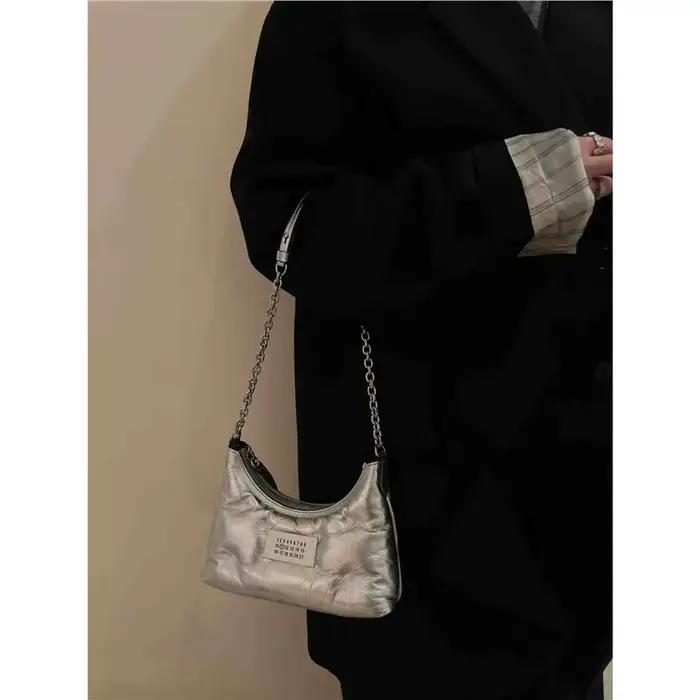 Niche en cuir véritable mode polyvalente plaque de cuisson Mini sous les bras chaîne sac bandoulière