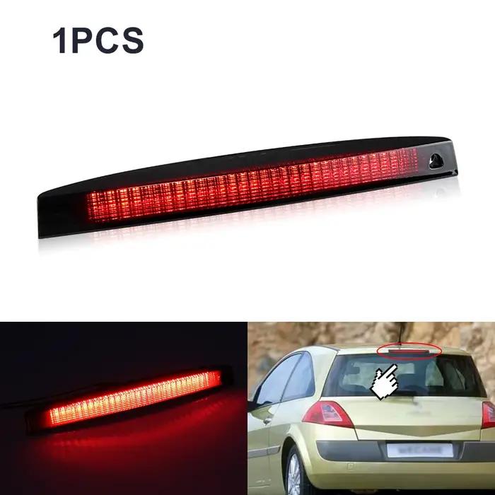 1X troisième feu stop, feu