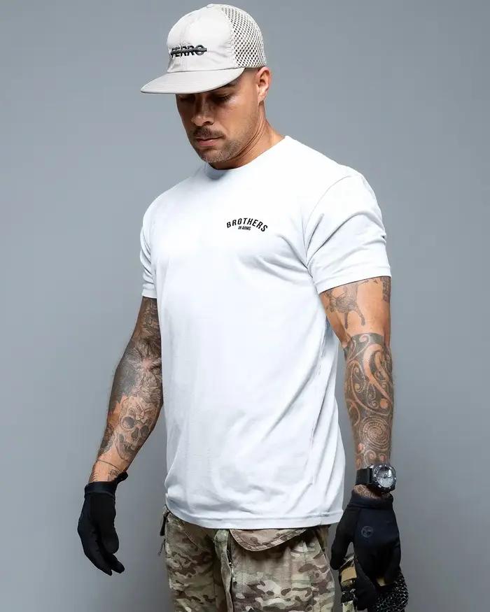 Brothers in Arms _ T-shirt respirant - Convient pour les vêtements de sport en pur coton