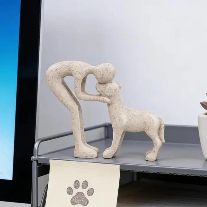 Sculpture de câlin en céramique et email gris clair pour célébrer l'amour entre humains et chiens occasions spéciales-decoration-maison-chien-amour