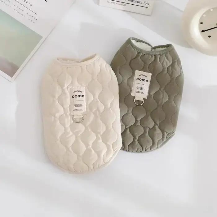 Gilet hivernal en coton pour chiens design élégant anneau D pour laisse adaptabilité taille couleur confortable et chaud pour promenades hiver neige occasions spéciales